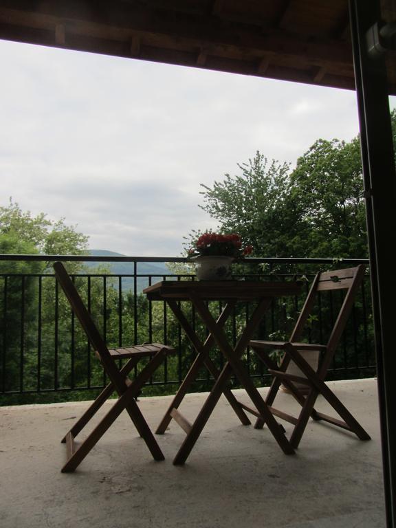 Les Cimes Bed & Breakfast Saint-Pierre-de-Riviere Ngoại thất bức ảnh